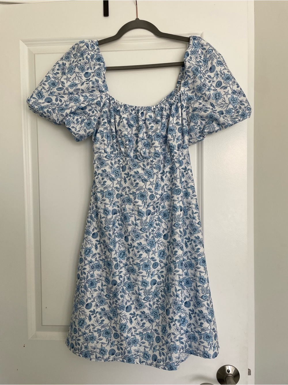 Gianni Bini Light Blue and White Floral Dress